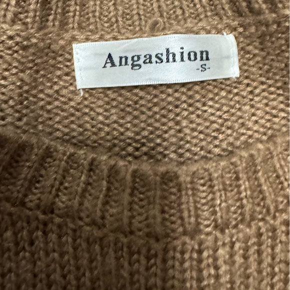 FALL Sweater - Picture 2 of 2